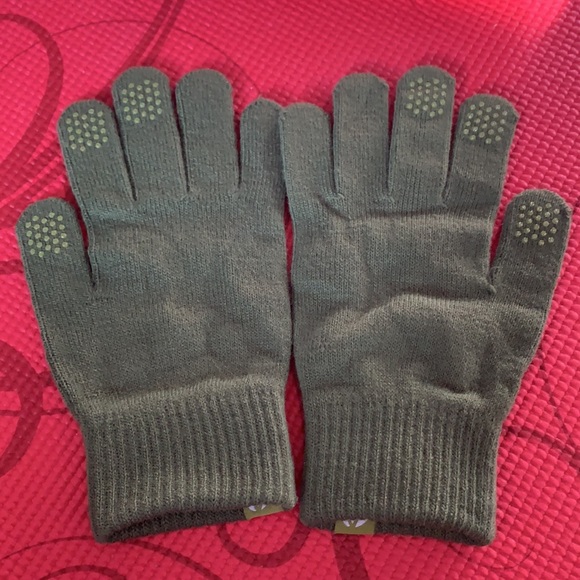 Brand New Earth Rated 🌱 Doggie 🐶 Bandana & Knit Gloves - Picture 4 of 6